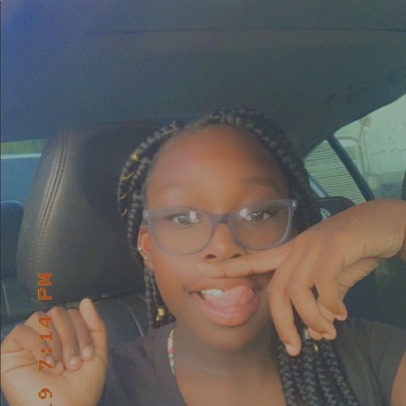 Meet your Posher, Daniah - Picture 1 of 1